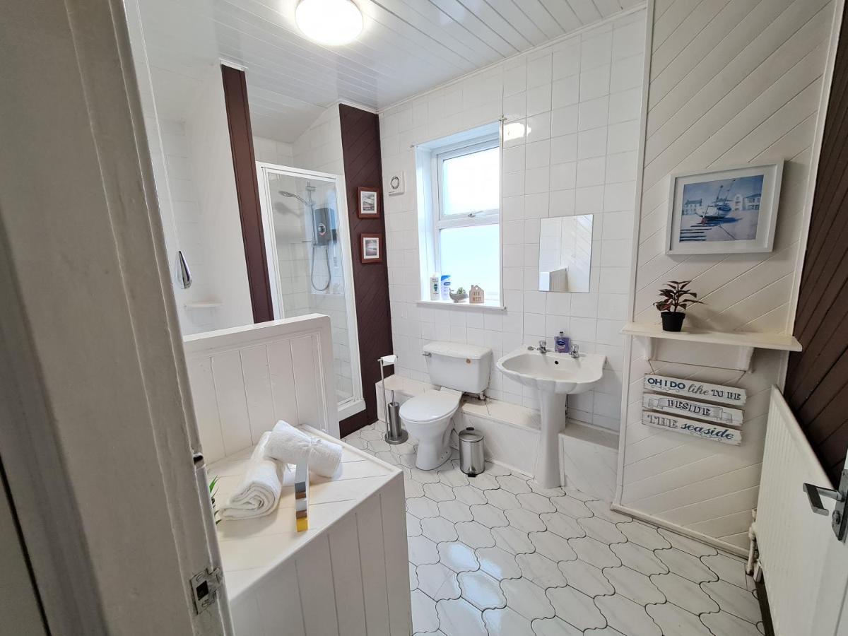Appartamento Large 3 Bed Flat, Free Parking Newcastle Upon Tyne Esterno foto