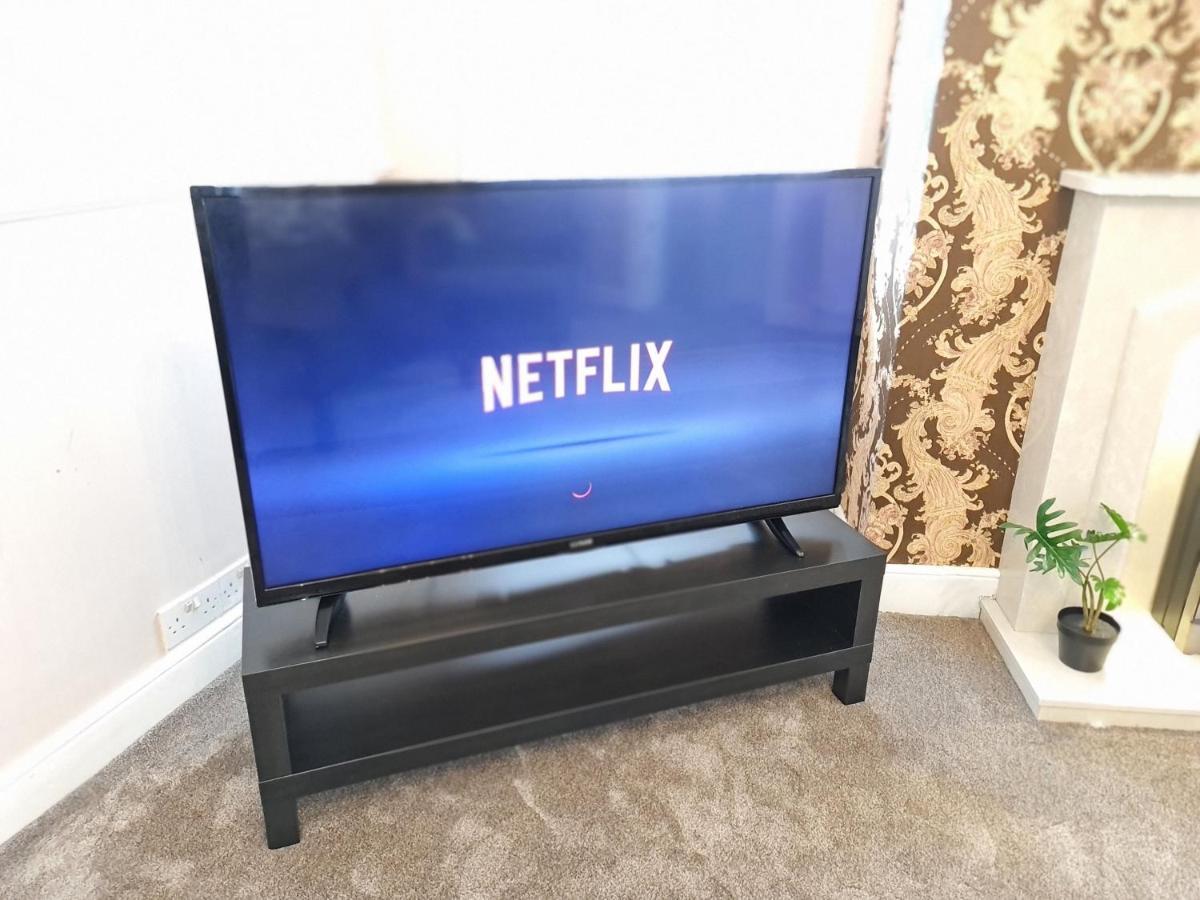 Appartamento Large 3 Bed Flat, Free Parking Newcastle Upon Tyne Esterno foto